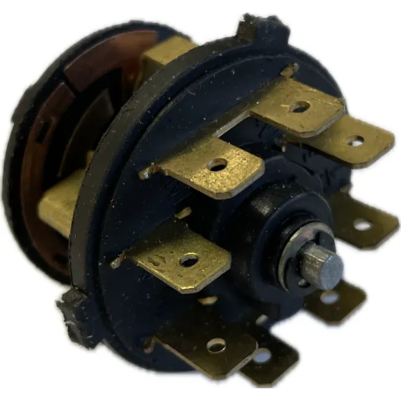 5 GYUJTÁSKAPCSOLÓBETÉT 8 LÁBÚ SBR-is 2101-3704100 LADA 4,5,6