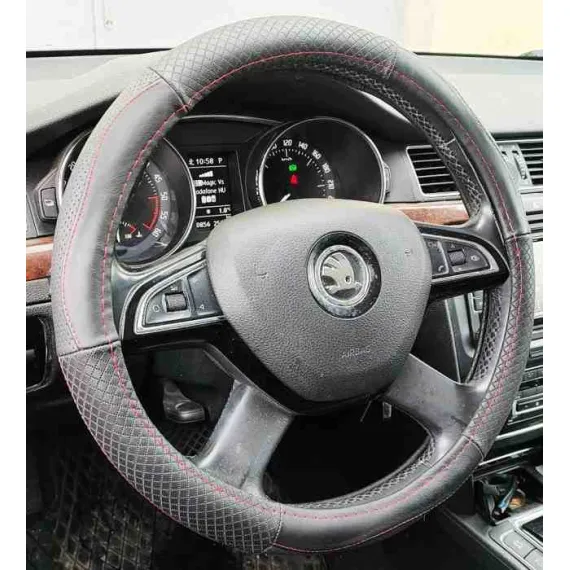 Valódi bőr kormányvédő 38cm fekete/piros (5093BKR) AUTOLIFE
